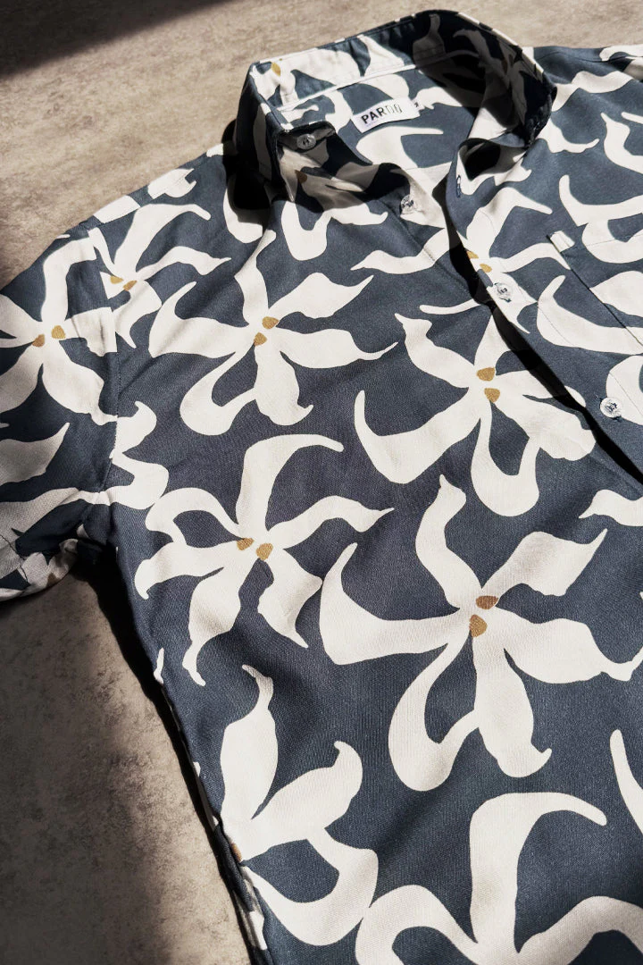 Camisa Flores Blancas - Image 2