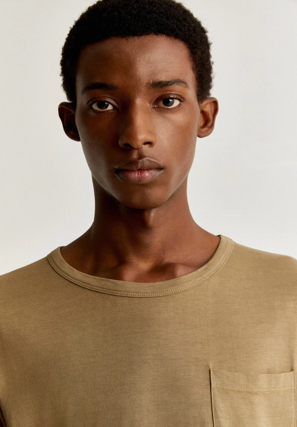 T-Shirt Con Bolsillo - Image 6