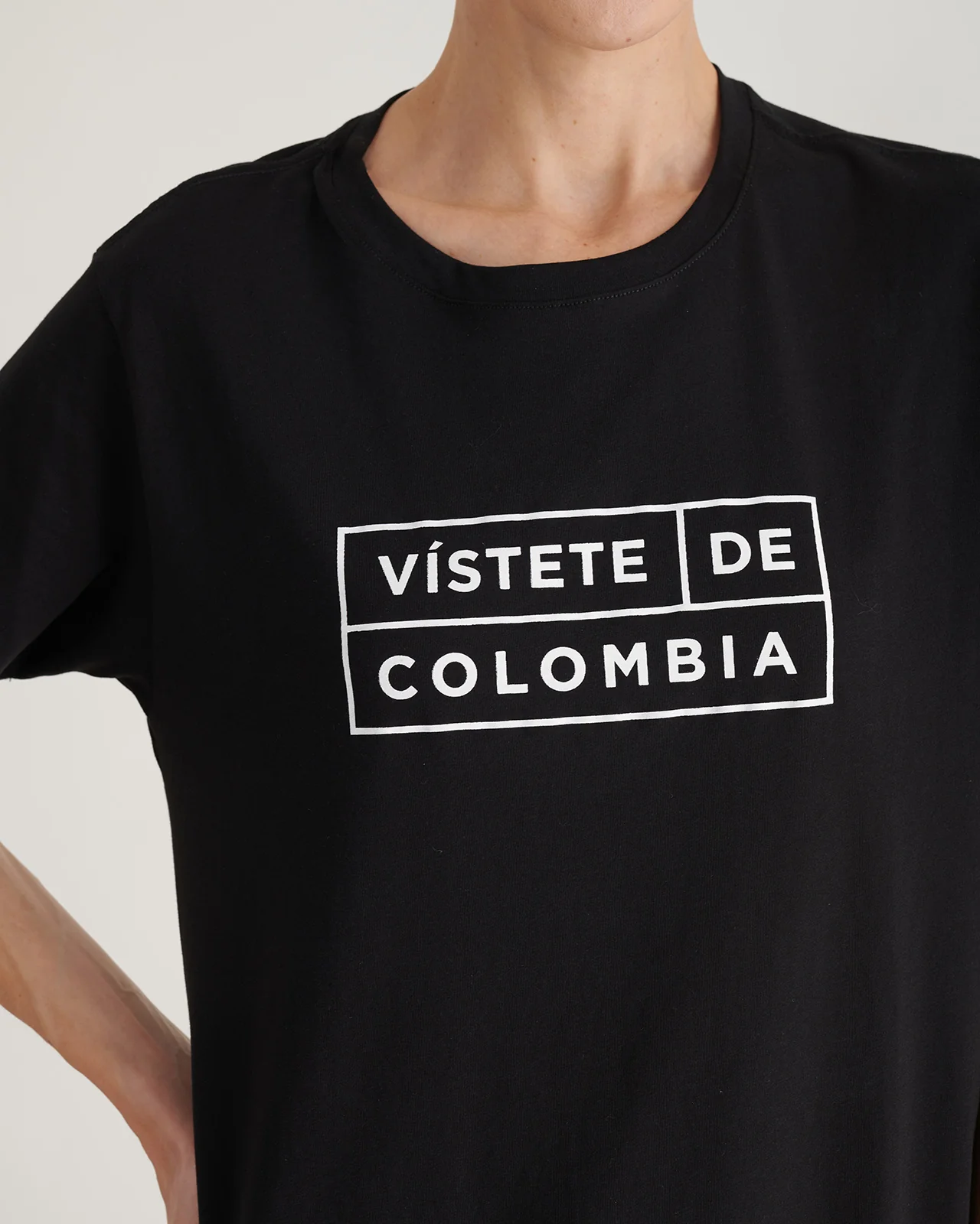 T-Shirt Logo Negro - Image 4