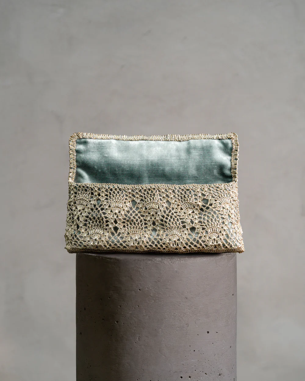 Clutch Pineapple White Gold Turquoise - Image 2