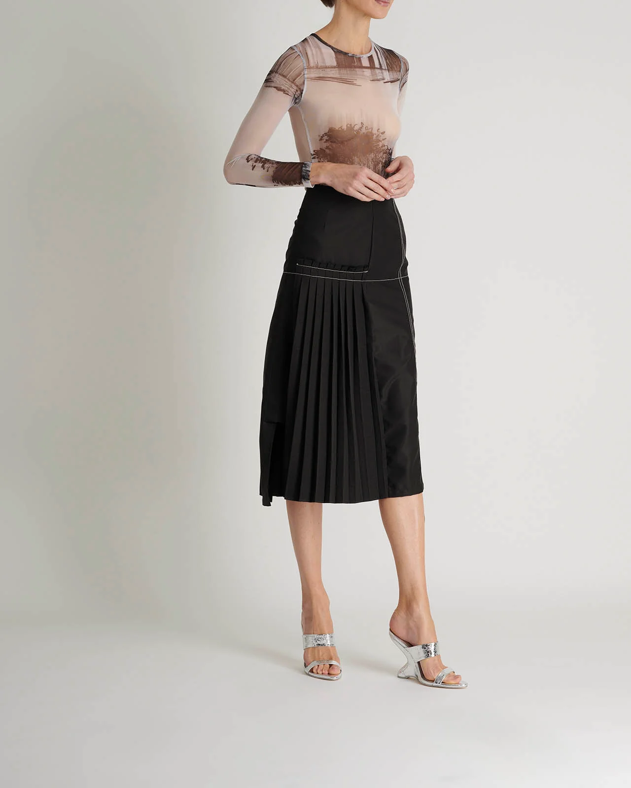 Falda Area - Image 3