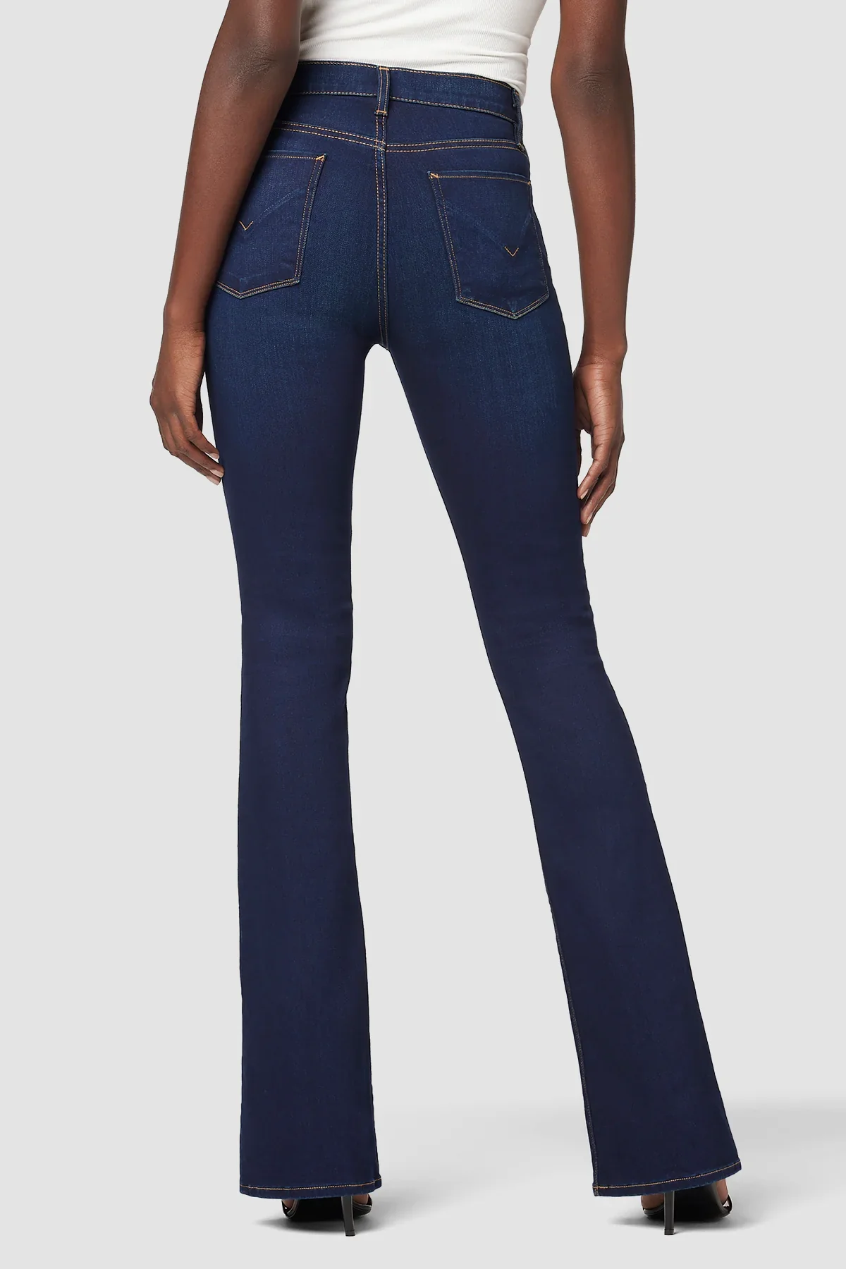 Jeans Barbara High Waist Bootcut Petite - Image 2