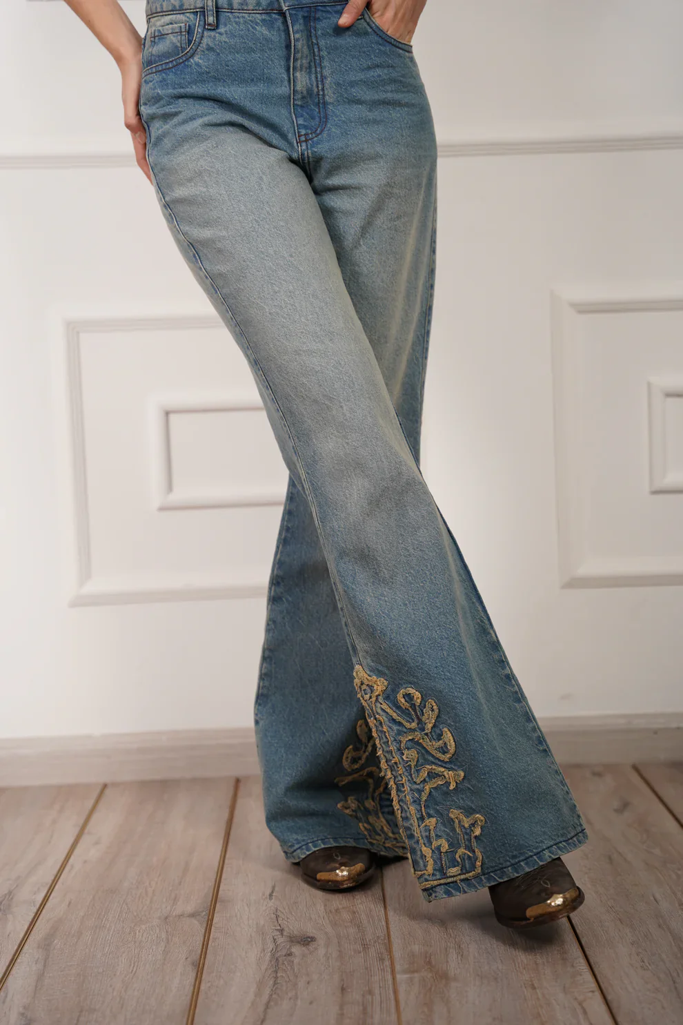 Jeans Western Embroidered - Image 2