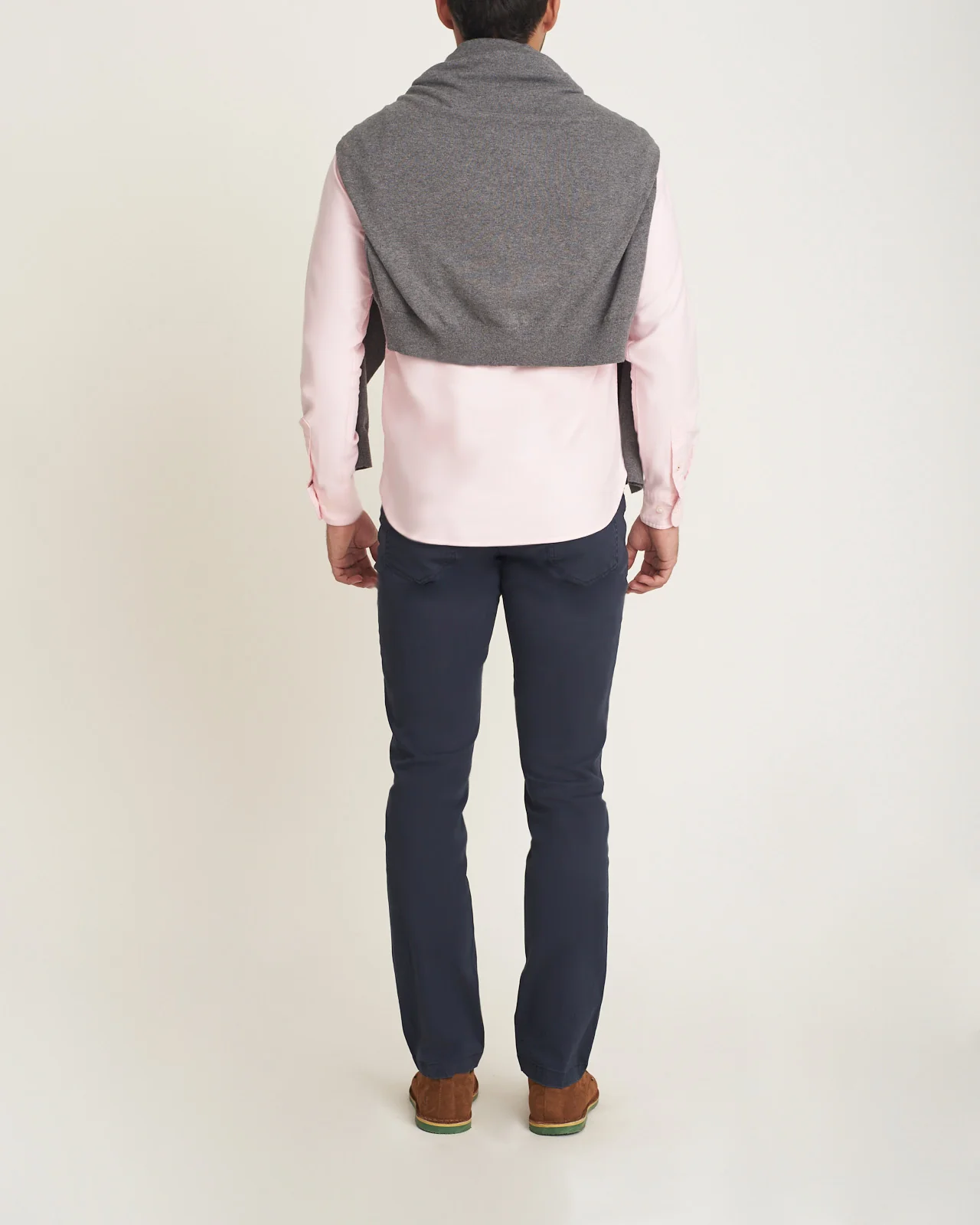 Sweater Cuello Pico Coderas - Image 5