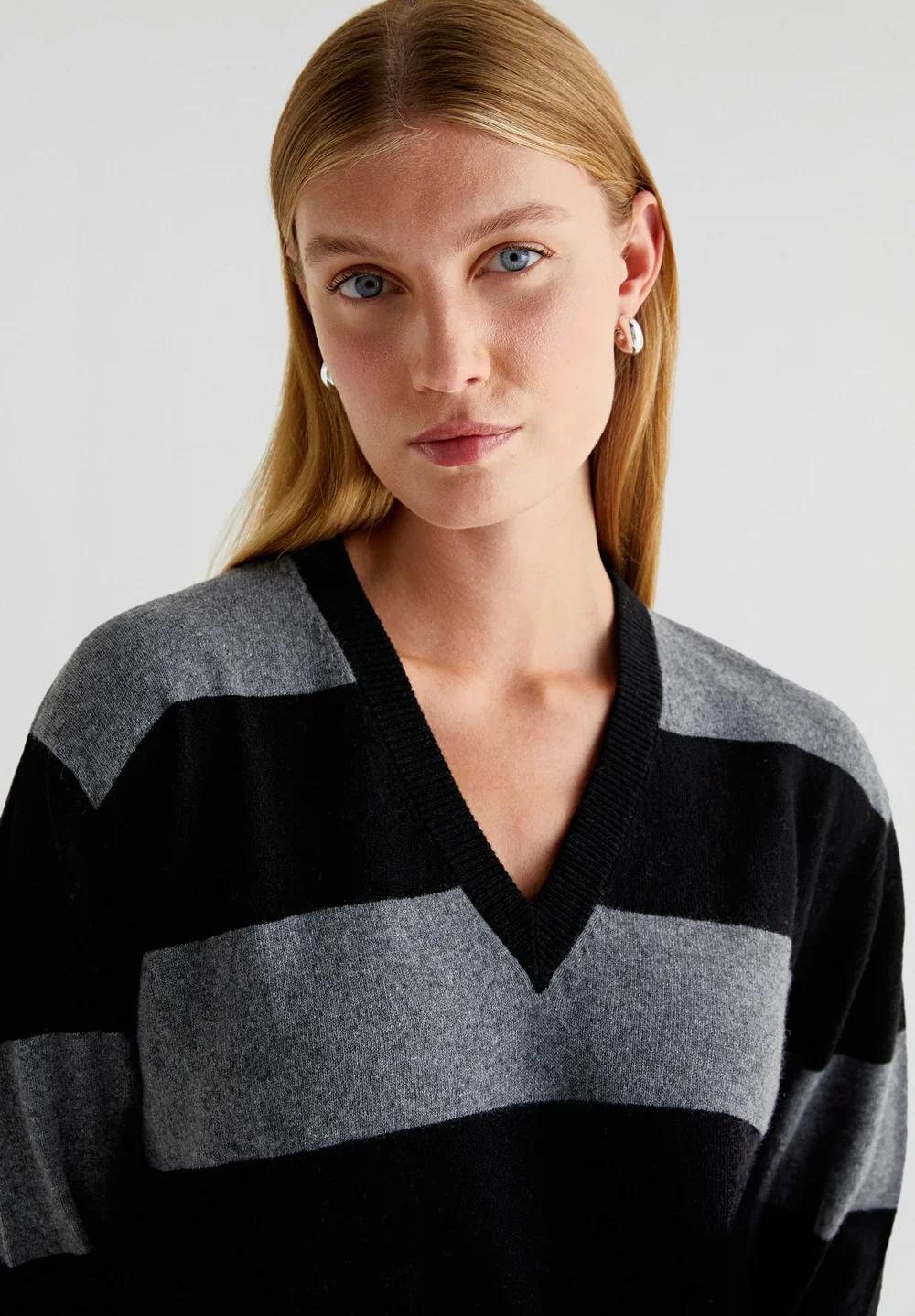 Jersey Joy V Pocket Jumper - Image 2