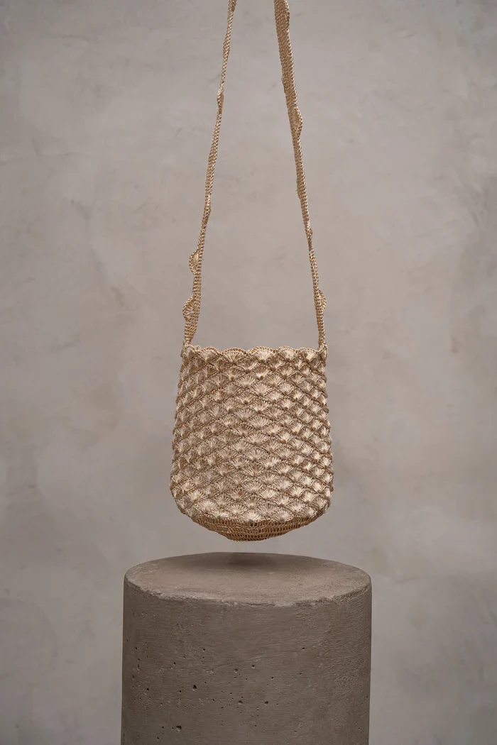 Mochila Conchas Franjas Oro Solar - Image 2