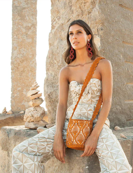 Mochila Piñas Cobre Terciopelo Beige - Image 3