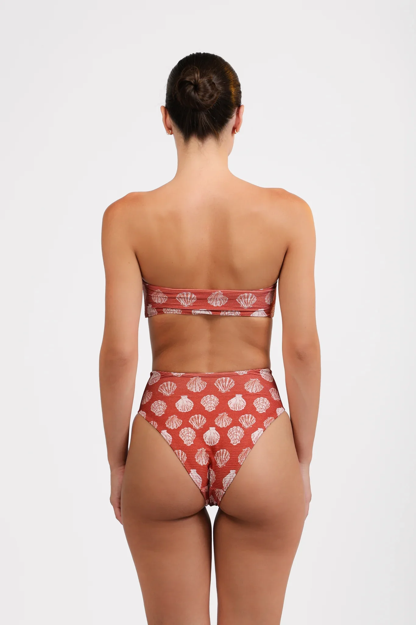 Noah Bottom - Image 2