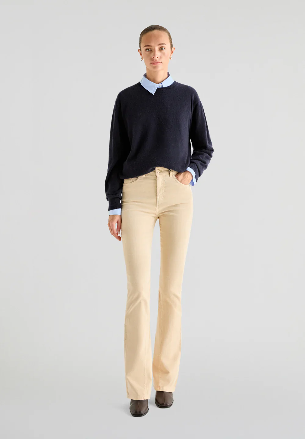 Pantalón Corduroy Boot Cut - Image 2