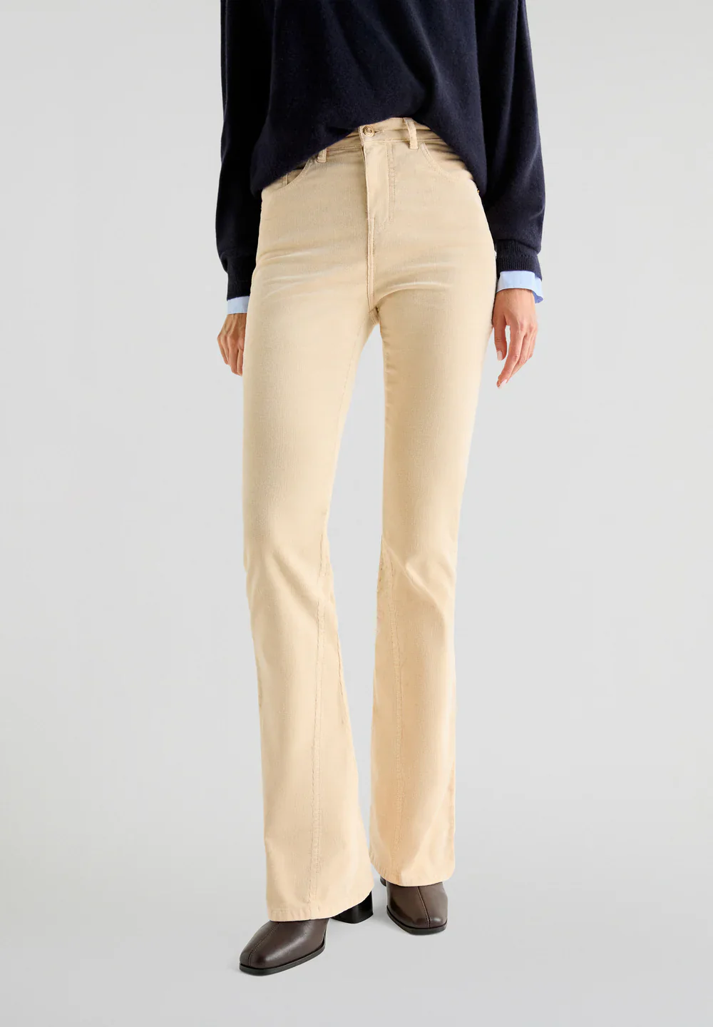 Pantalón Corduroy Boot Cut - Image 3