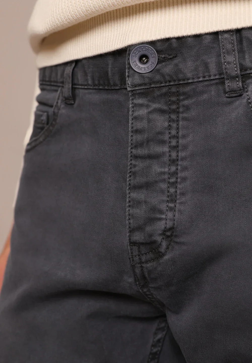 Pantalón Five Pockets - Image 4