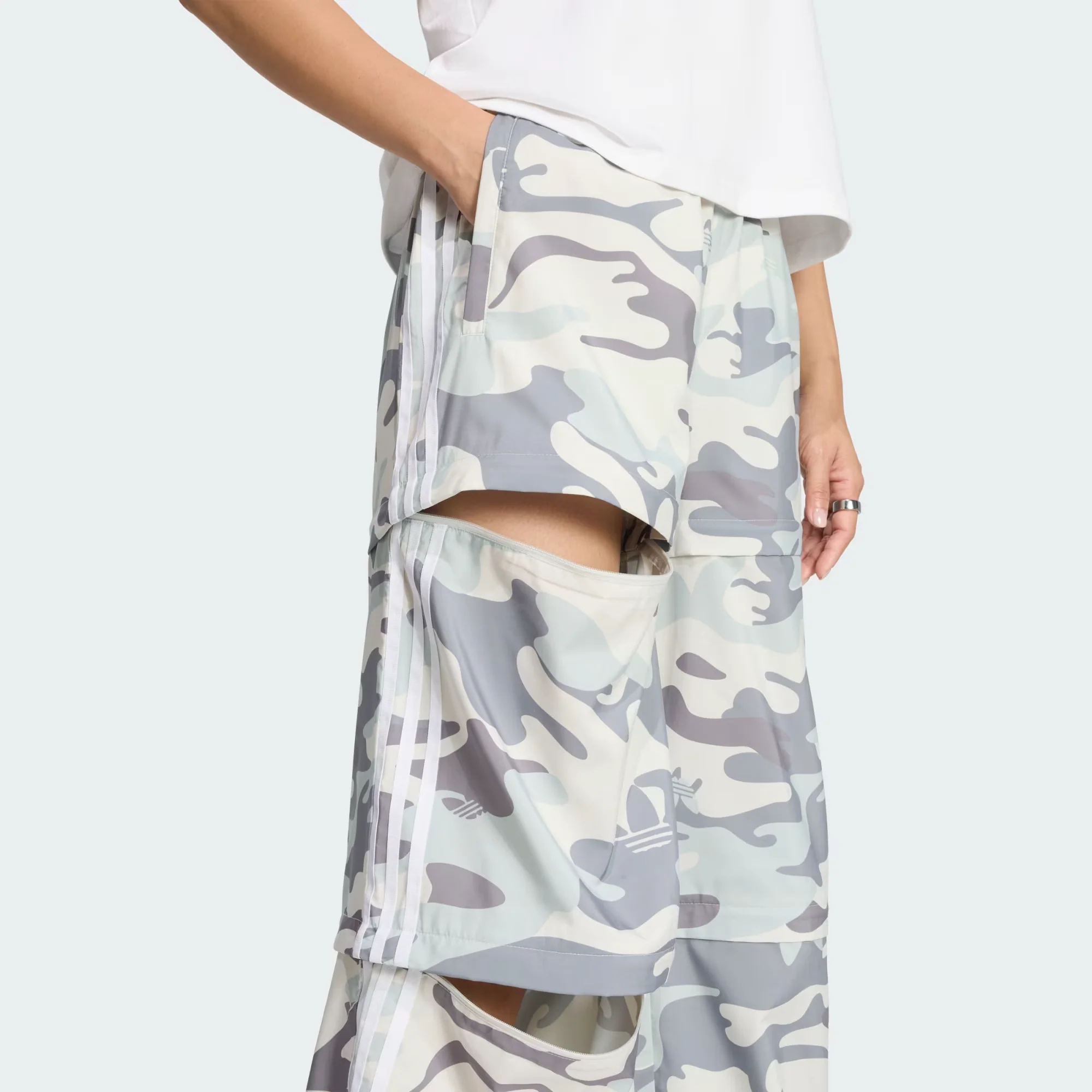 Pantalones Cargo Adidas Originals Adilenium 3 En 1 - Image 4