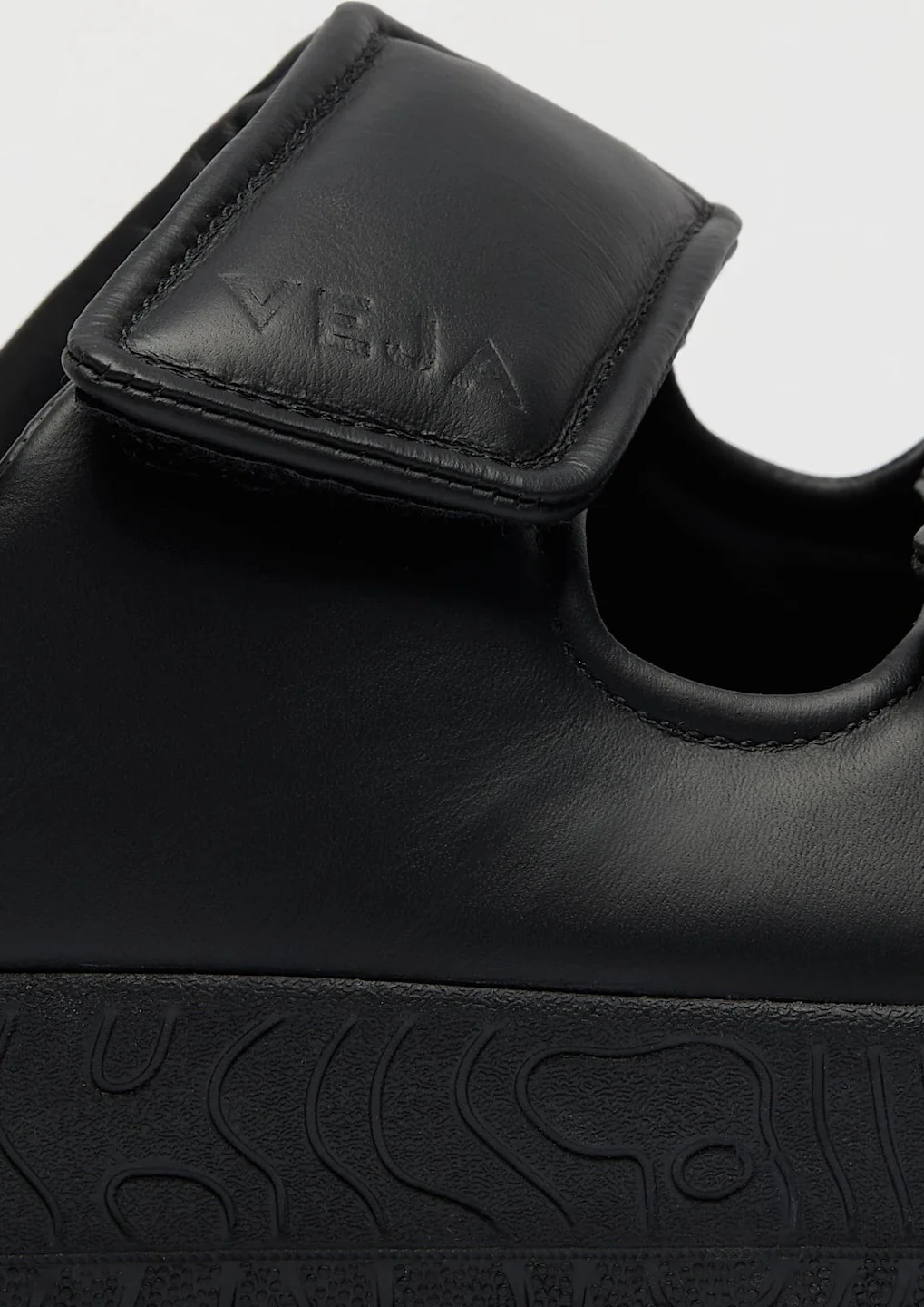 Sandalia Veja De Mujer Etna Bold Leather Full Black - Image 3