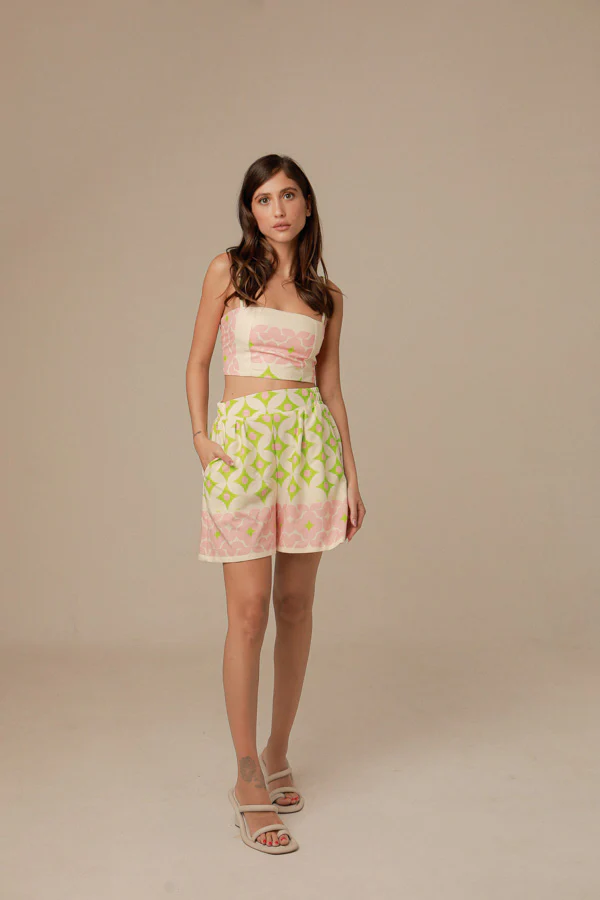Short Mucura