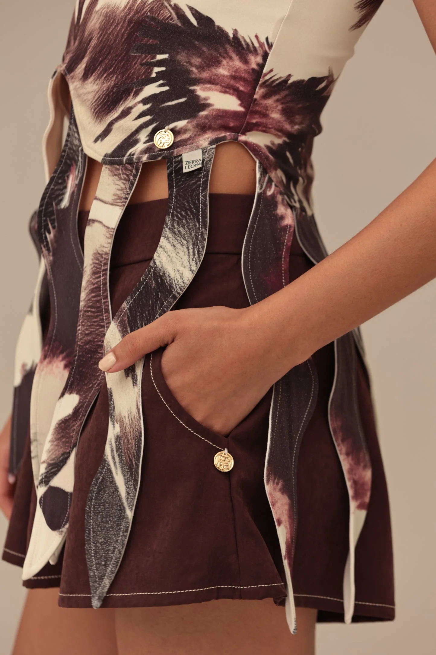 Short Truffle Plume - Image 4