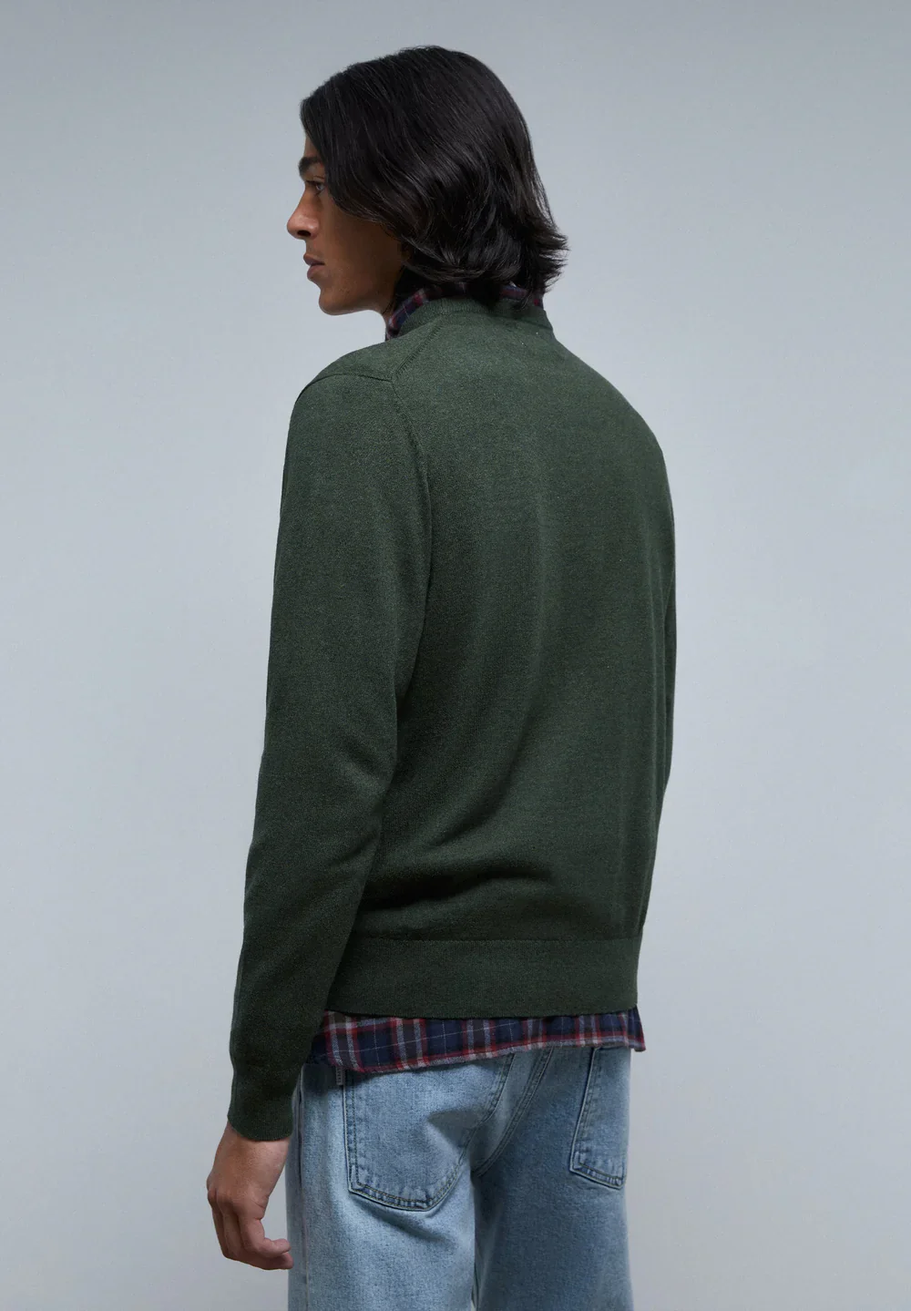 Sweater Basic Round Neck - Image 3