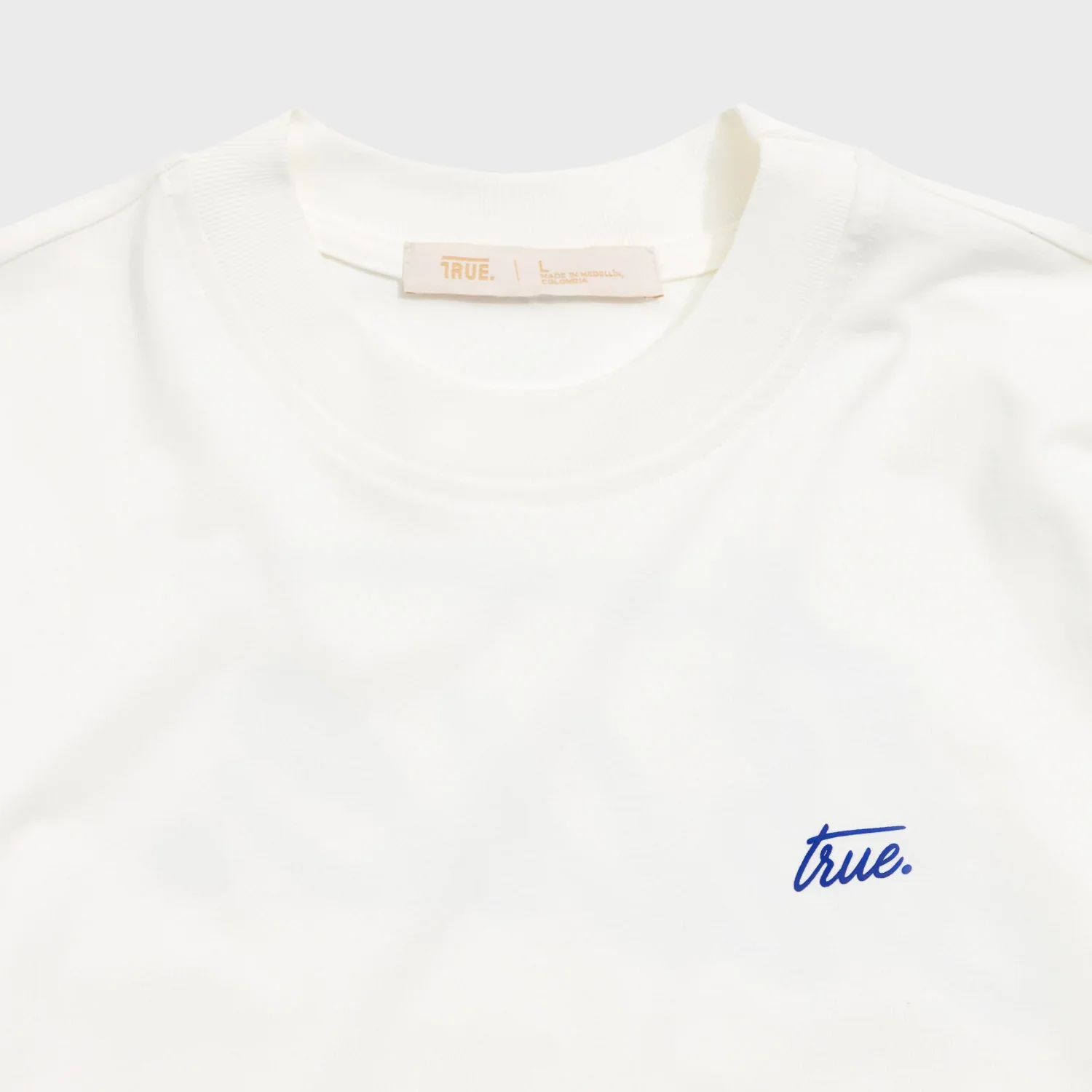 T-Shirt Cursive Logo Unisex - Image 4