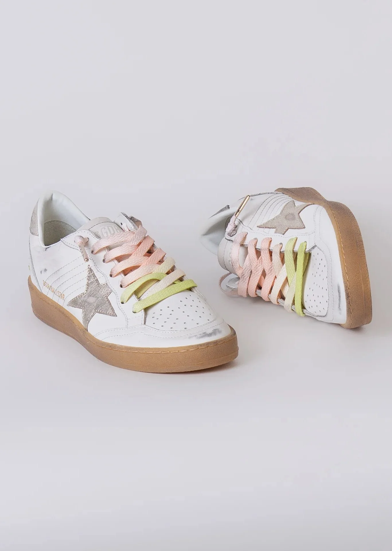 Tenis Golden Goose Ballstar Leather Upper Laminated Star Suede Heel Mujer - Image 2