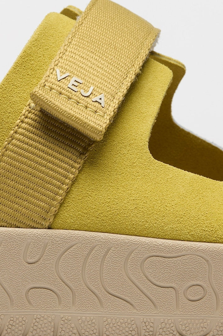 Sandalia Veja De Hombre Arpoador Suede Soft Liquor Ocre - Image 3