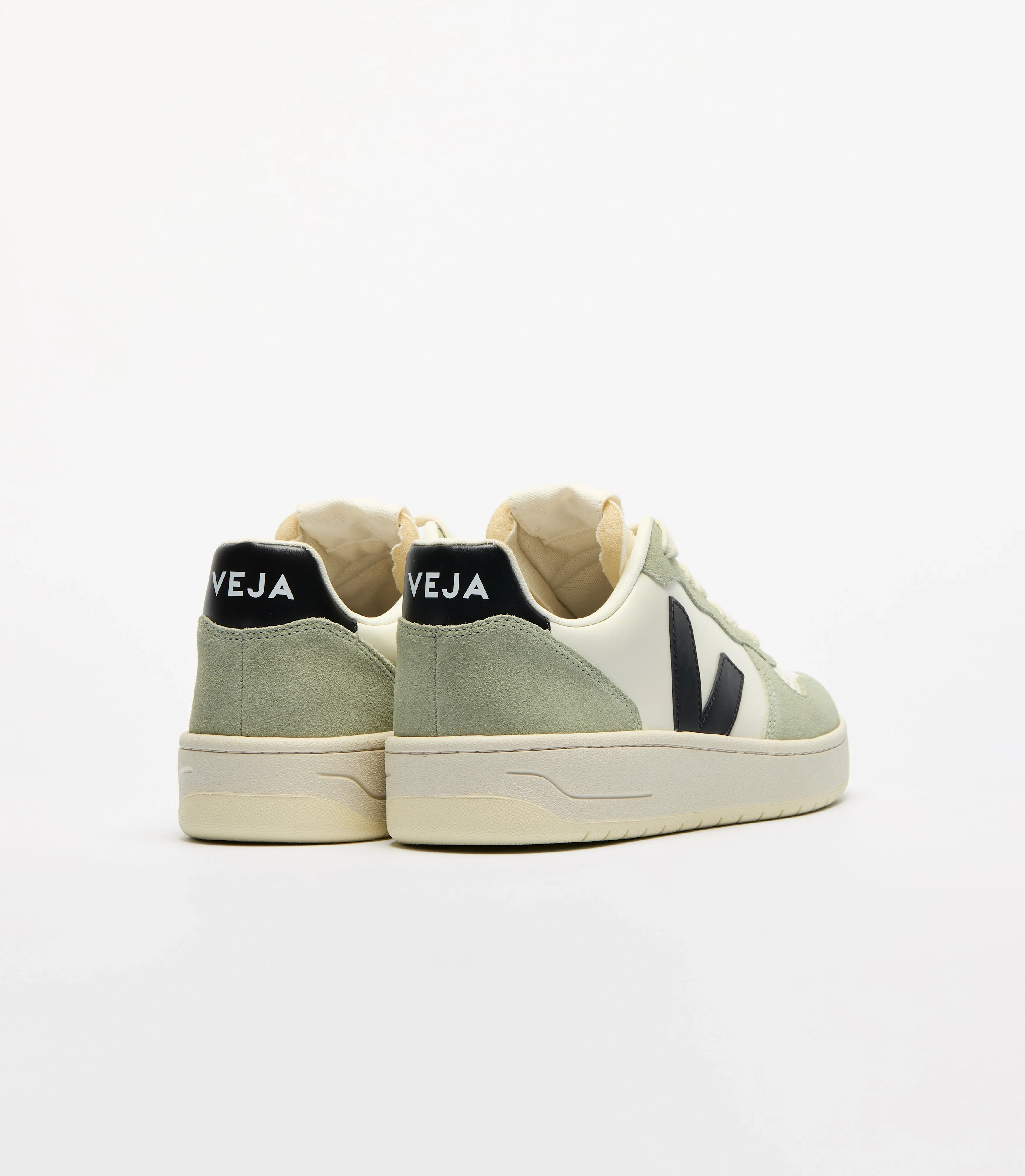 Tenis Veja De Hombre V-10 Leather Pure Black Clay - Image 3