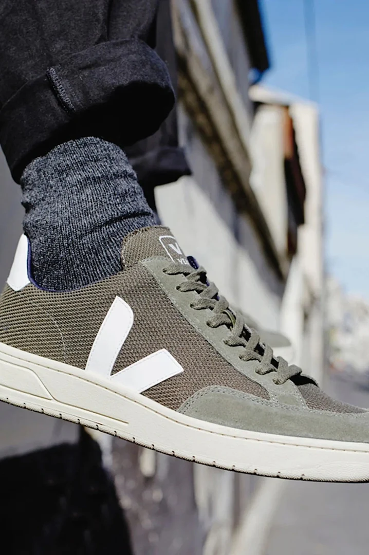 Tenis Veja De Hombre V-12 Vegan B-Mesh - Image 4