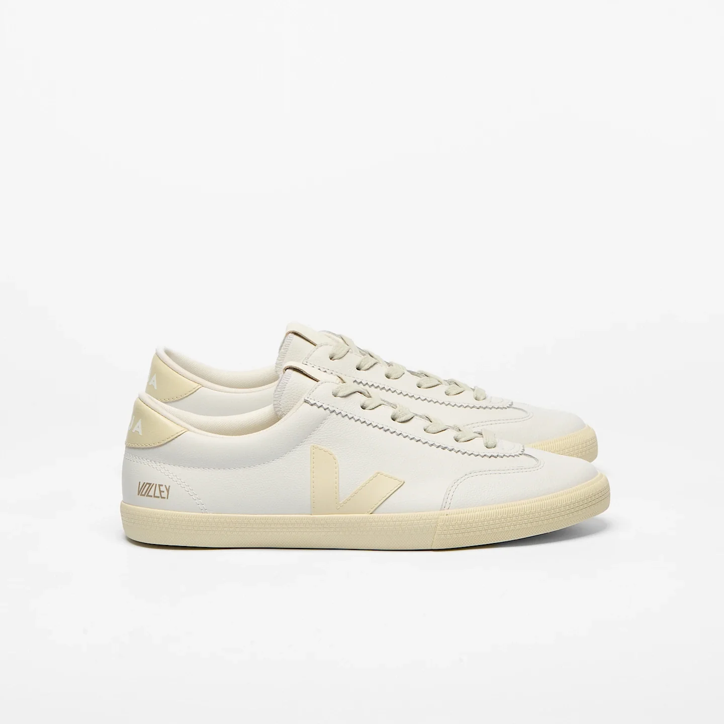Tenis Veja De Hombre Volley Signature O.t.
