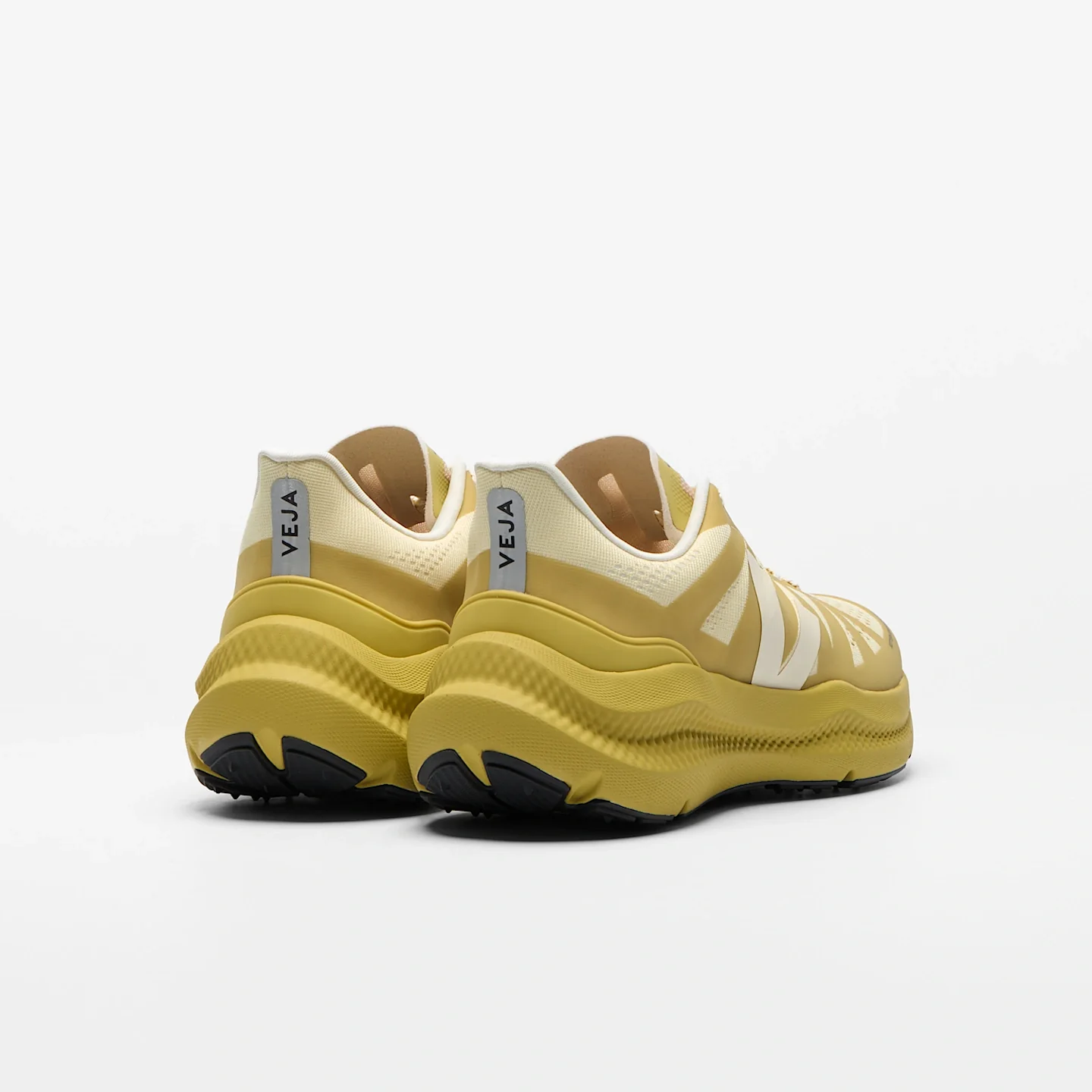 Tenis Veja De Mujer Condor 3 Advanced Engineered-Mesh Sun Liquor - Image 3