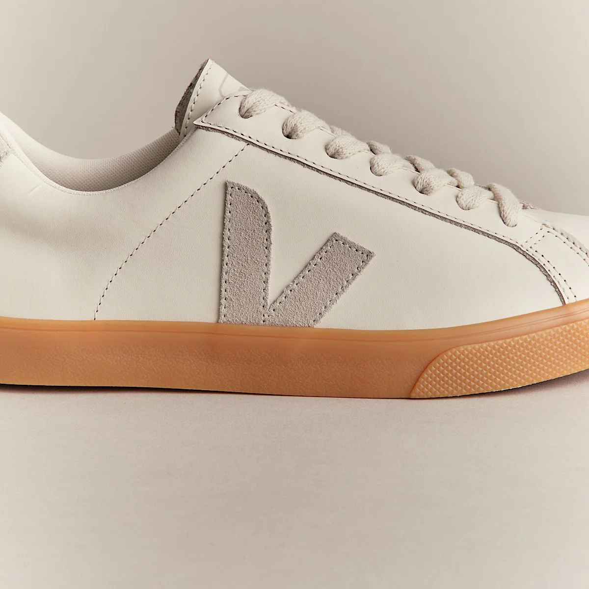 Tenis Veja De Mujer Esplar Logo Leather Pure  Natural - Image 4