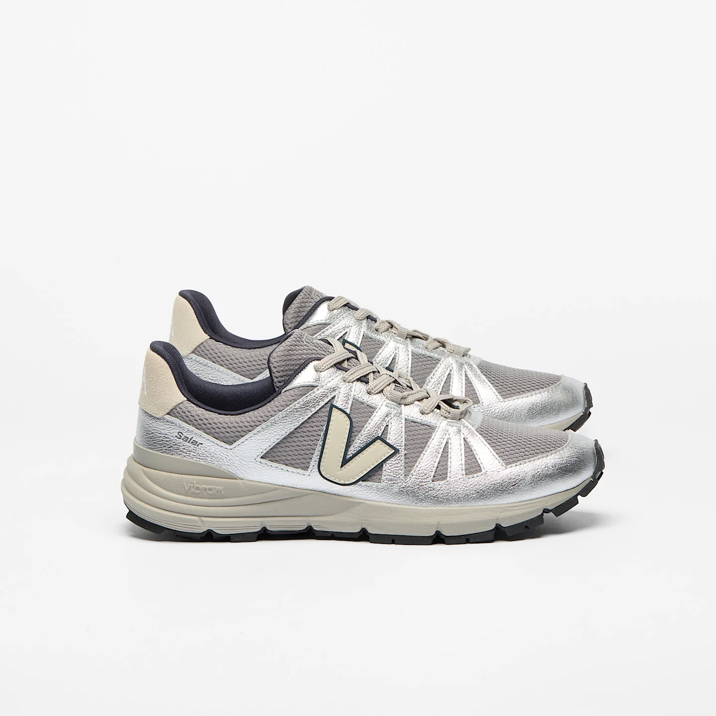 Tenis Veja De Mujer Salar Alveomesh Pierre Silver