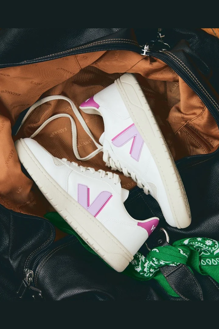 Tenis Veja De Mujer V-10 Cwl - Image 4