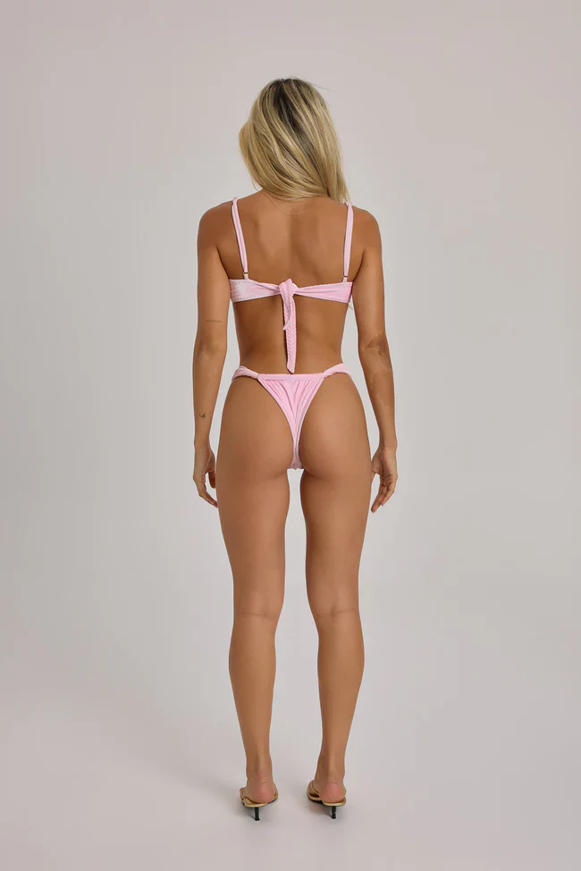 Top Iliana - Image 2