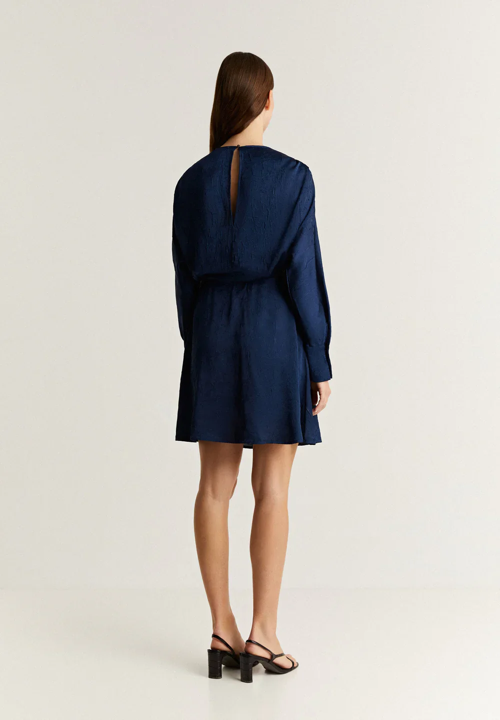 Vestido Saten Crinkle - Image 9