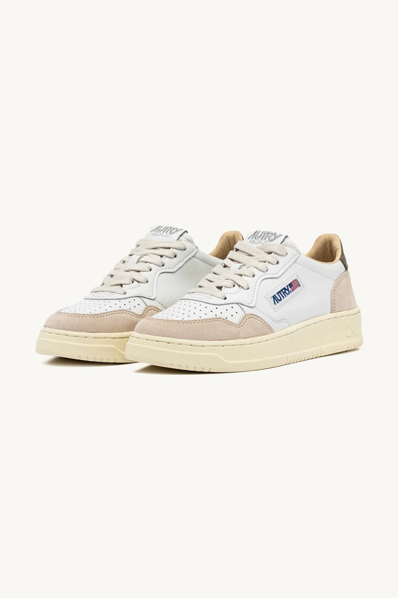 Tenis Medalist Low Leat Suede Mujer - Image 2